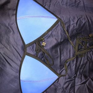 Triangl bikini top